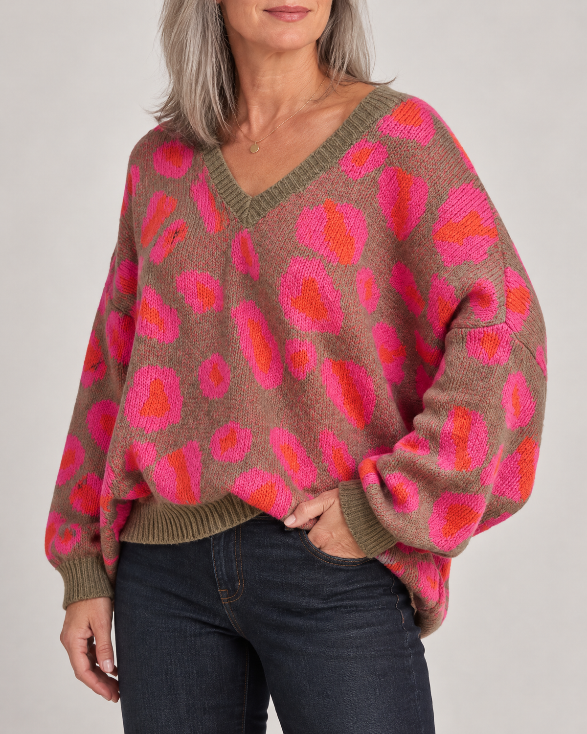 Paulette - Leopard V-Neck Sweater