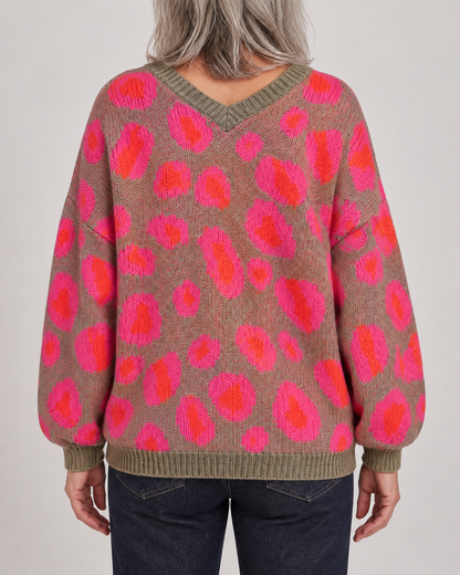 Paulette - Leopard V-Neck Sweater